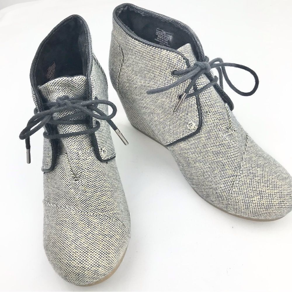Toms KALA Beige Gold Black Sparkle Tweed Lace Up Wedge Heel Shoes